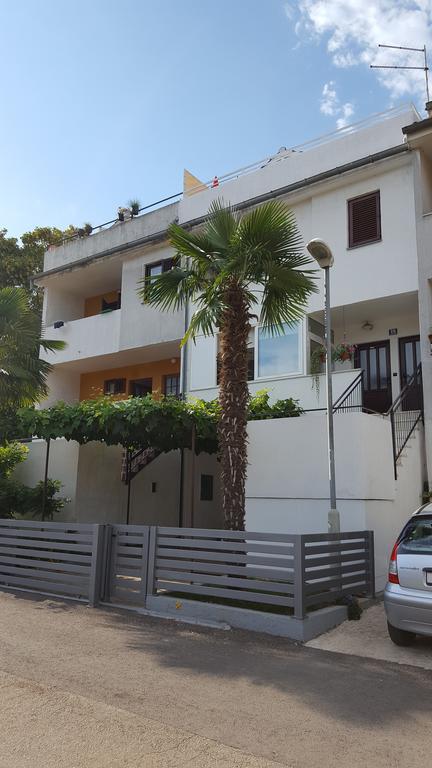 Deep Blue Apartment Porec Exterior photo